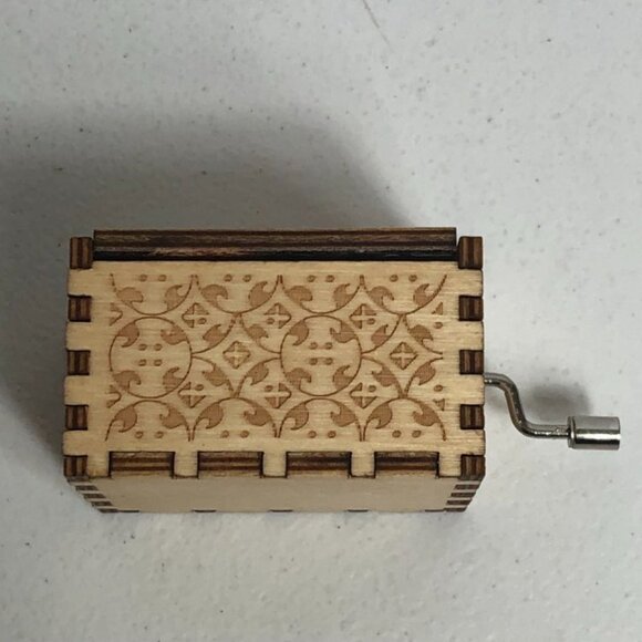 Demon Slayer Tanjiro Kyojuro Rengoku Hand Crank Wooden Music Box Anime Ren New - Picture 7 of 10